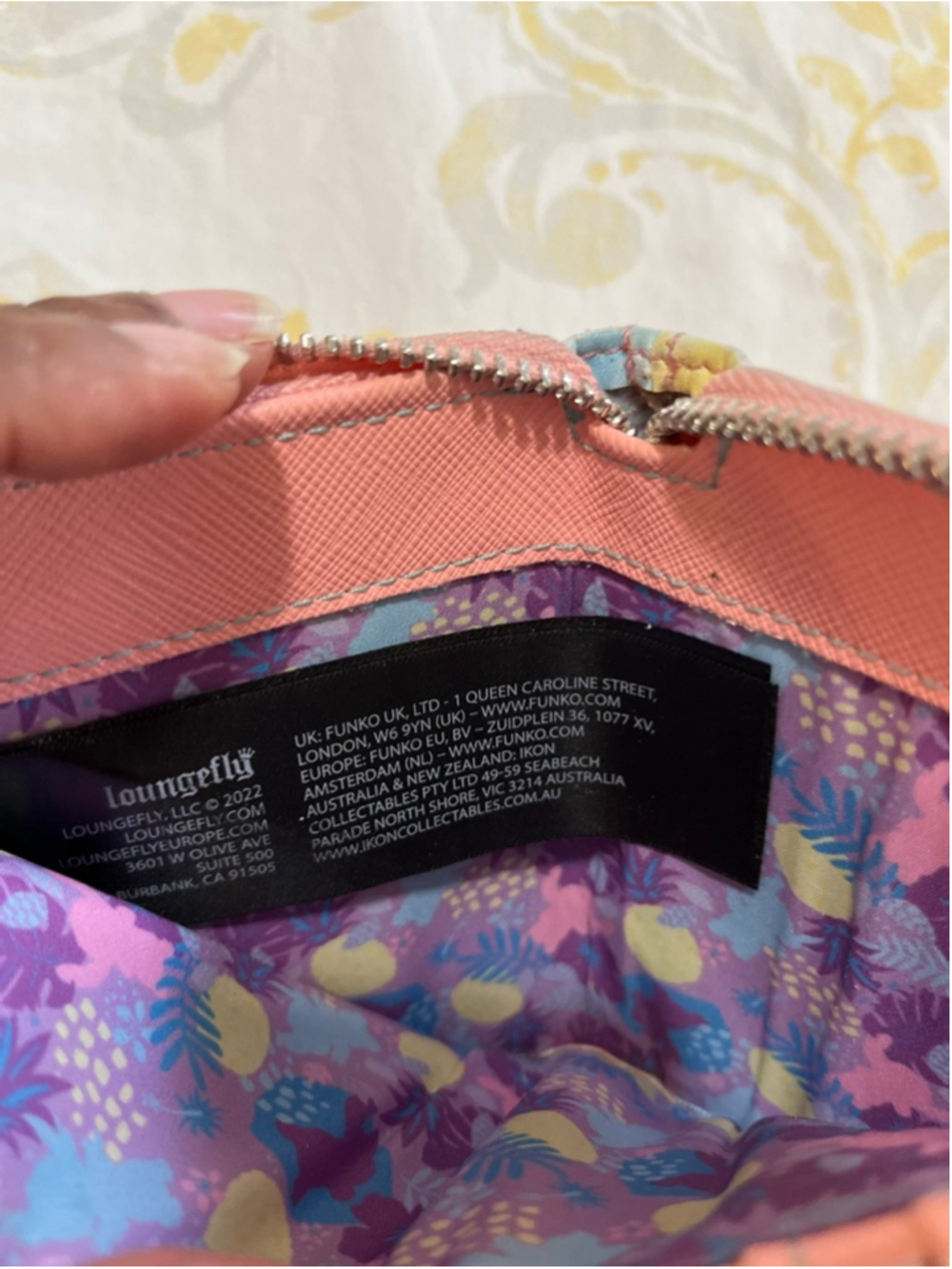 EUC Women's Loungefly Stitch Tie-Dye Wallet One Size Multicolor Pink - Picture 8 of 8
